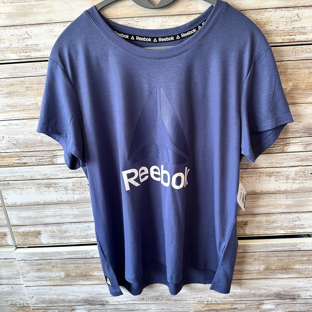 💙 Reebok Indigo Logo Athletic Tee Relaxed Fit Women’s Medium NWT